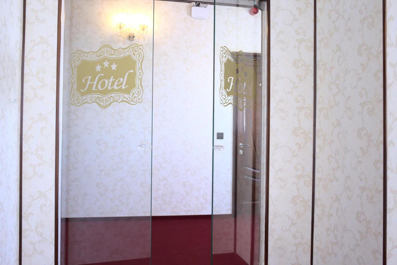 Hotel Onix Roman Exterior photo